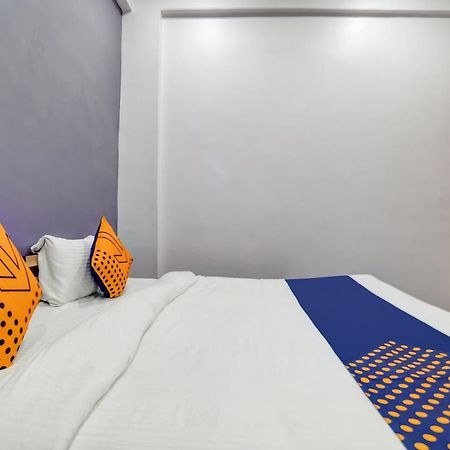 Spot On 76764 Hotel Lux Indore Exterior foto