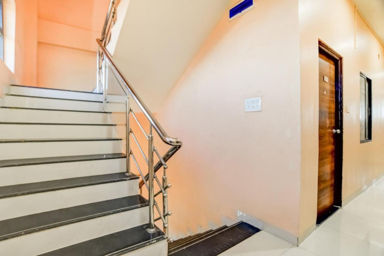 Spot On 76764 Hotel Lux Indore Exterior foto