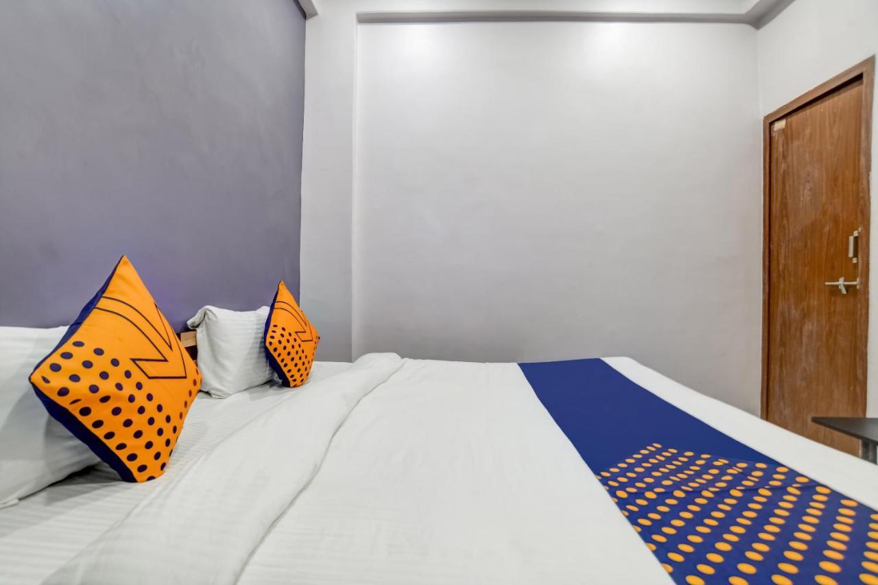 Spot On 76764 Hotel Lux Indore Exterior foto